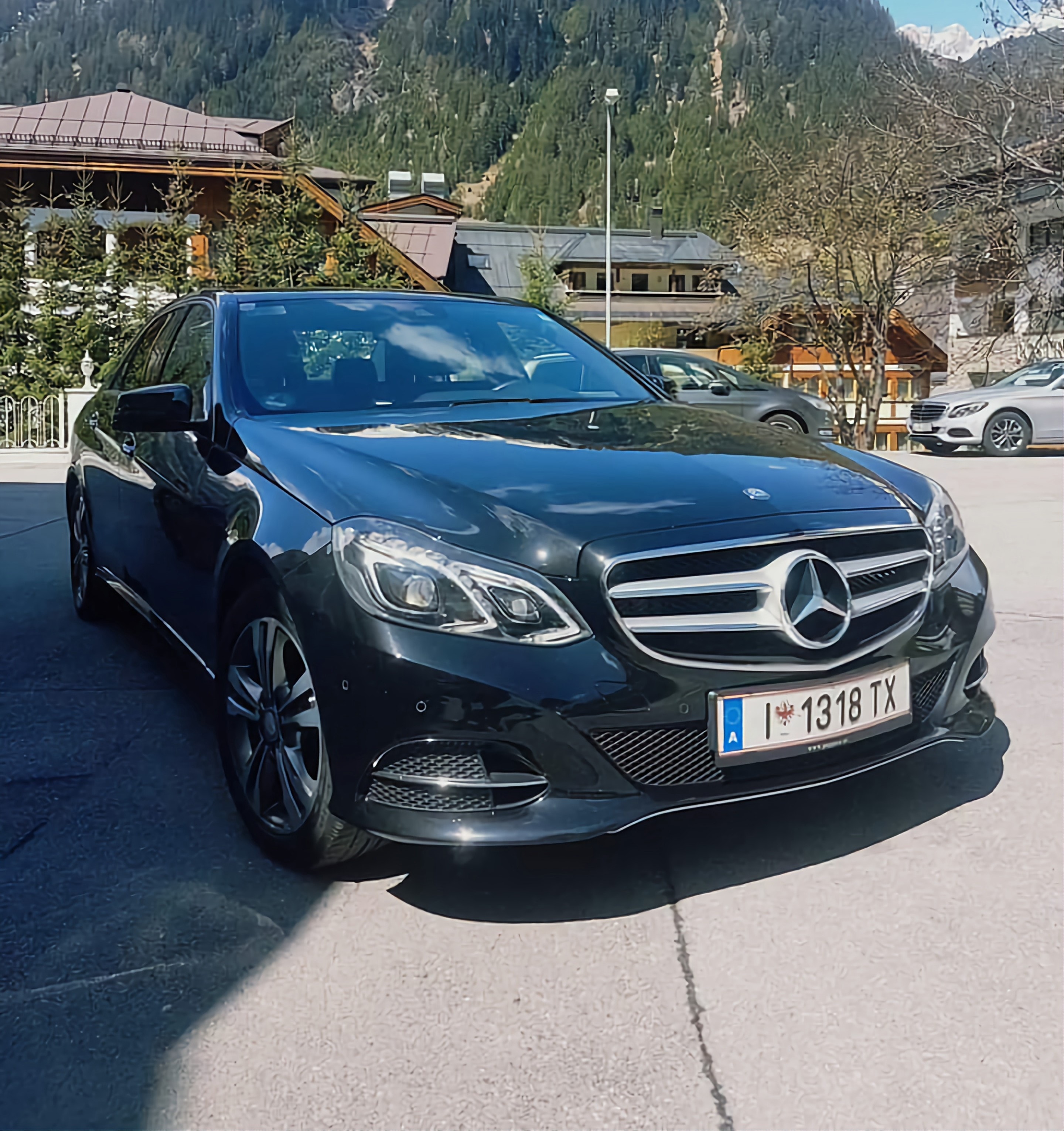 Reliable Airport Taxi from Innsbruck – Direct to Your Destination